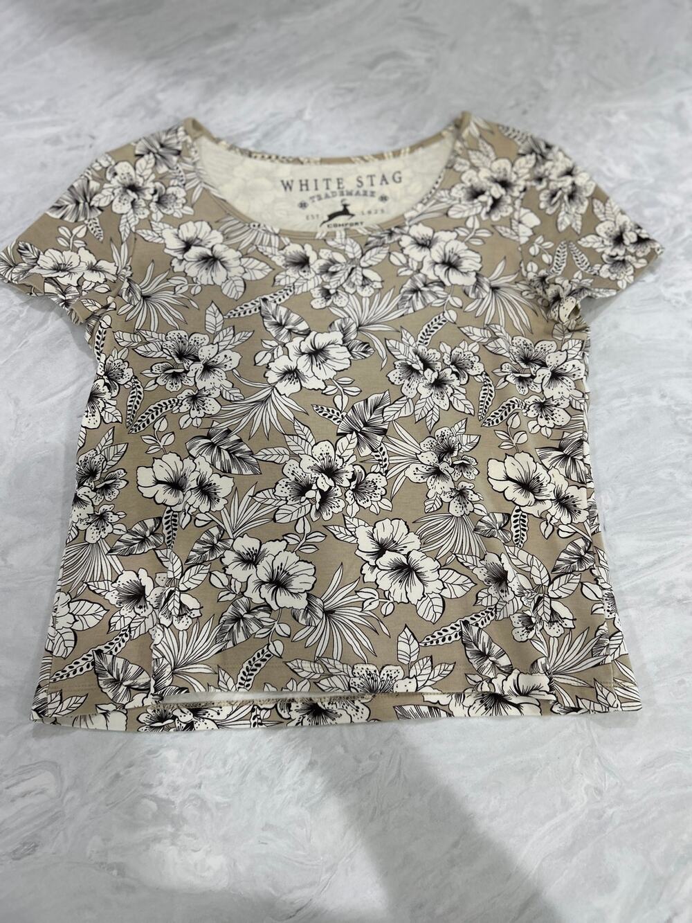 White Stag Cotton Blend Floral Print Short‑Sleeve Top Beige Black Size Medium